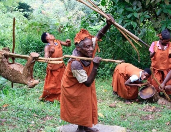 Solo Cultural Safari in Queen Elizabeth National Park, Uganda